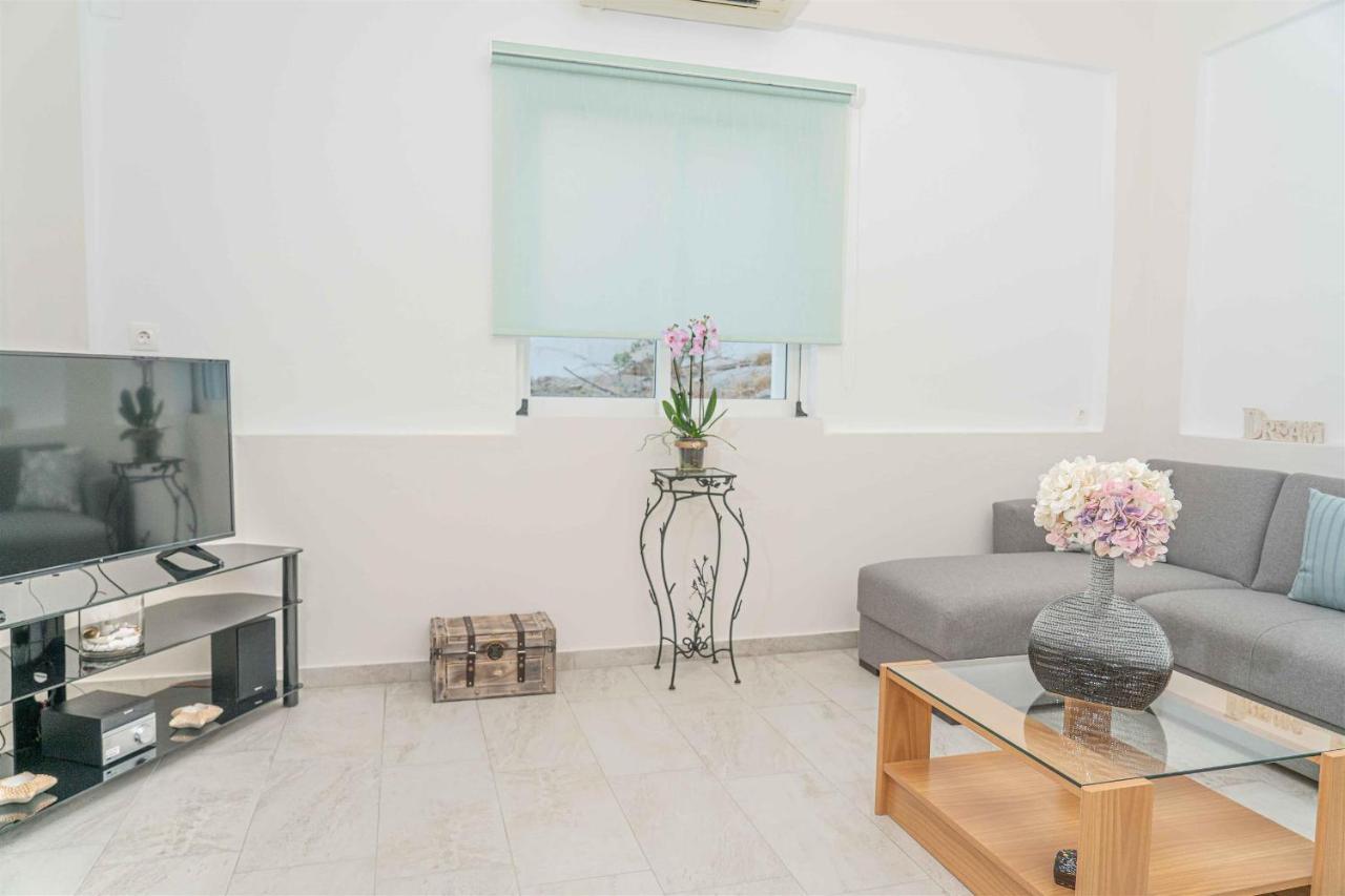 Tzortzi'S Family Apartments カリ・リメネス エクステリア 写真
