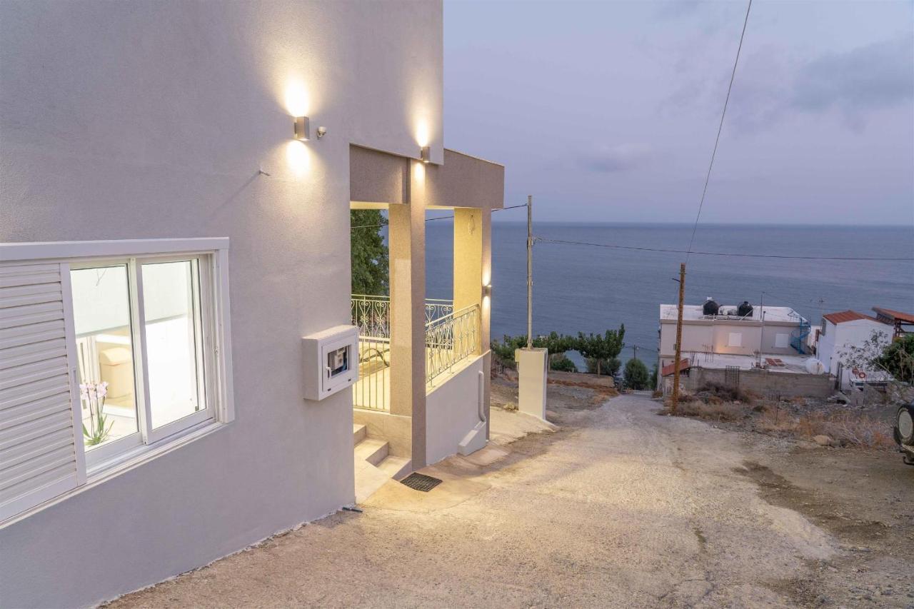 Tzortzi'S Family Apartments カリ・リメネス エクステリア 写真