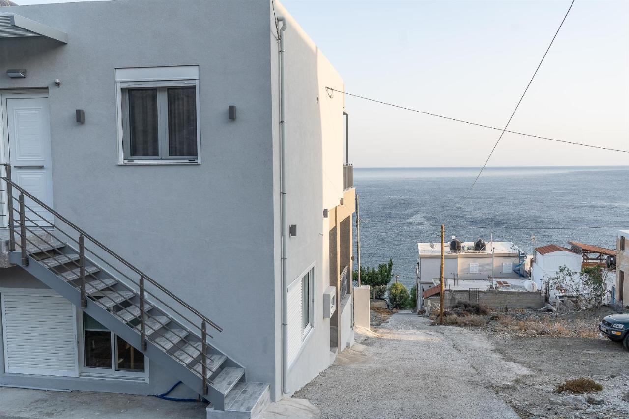 Tzortzi'S Family Apartments カリ・リメネス エクステリア 写真